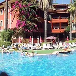 Grand Aquarium Hotel