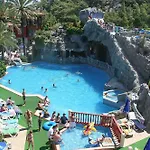 Grand Aquarium