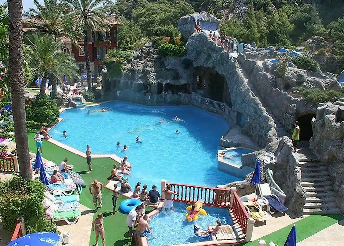 Grand Aquarium