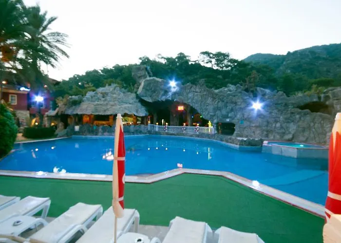 Hotel Grand Aquarium Icmeler