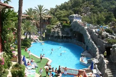 Grand Aquarium Hotel İçmeler