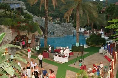 Grand Aquarium