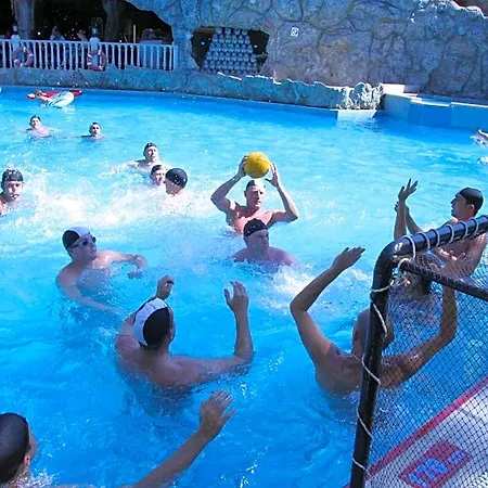 Hotell Grand Aquarium İçmeler