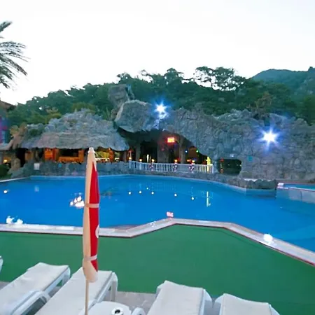 Hotell Grand Aquarium 4*