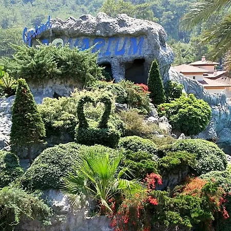 Hotel Grand Aquarium İçmeler