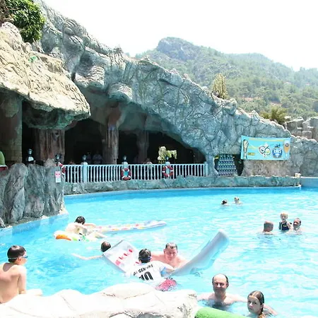 Hotel Grand Aquarium İçmeler