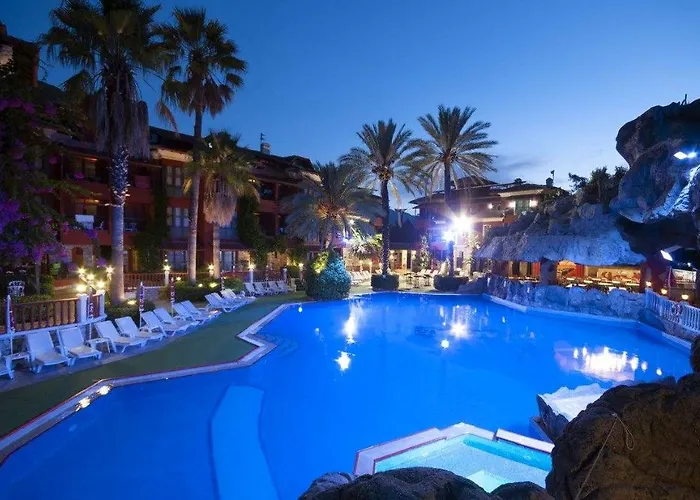 호텔 Grand Aquarium 4*