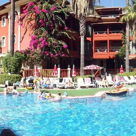 Grand Aquarium Hotel