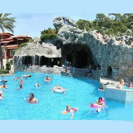 Hotel Grand Aquarium İçmeler