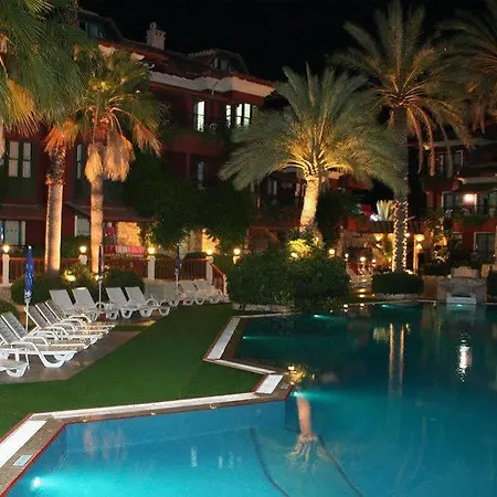 Grand Aquarium Hotel 4*