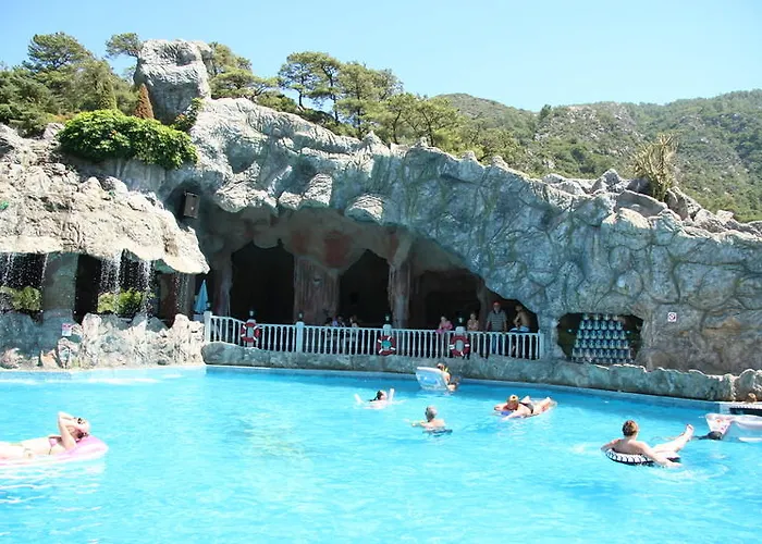Grand Aquarium